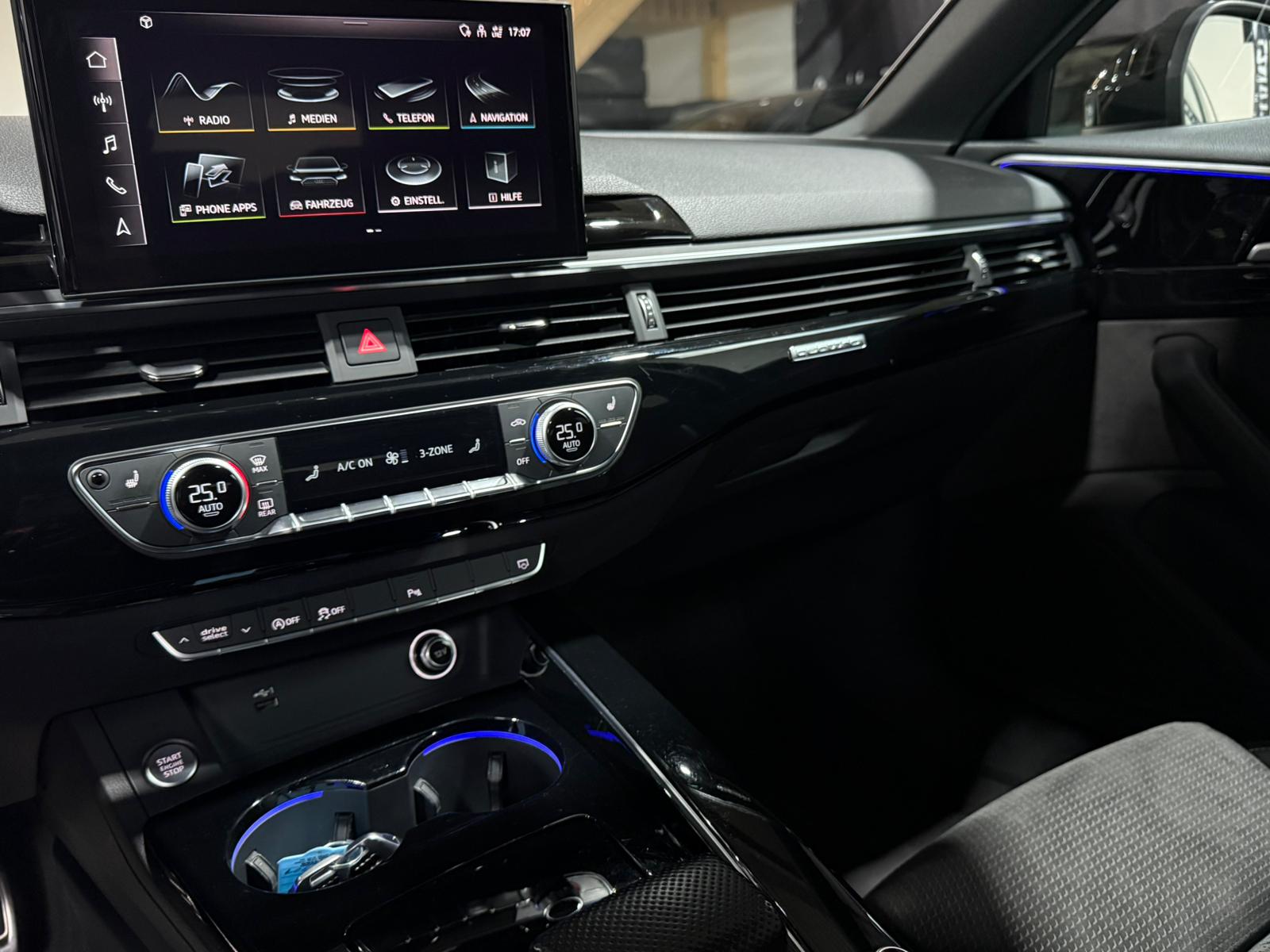 fullAudi A4 AV 40TDI Stro sport quattro 2020
