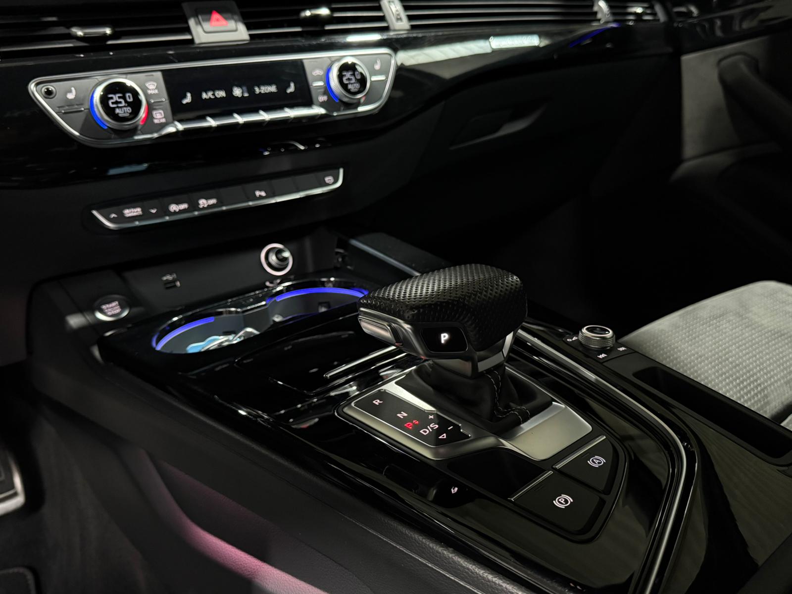 fullAudi A4 AV 40TDI Stro sport quattro 2020