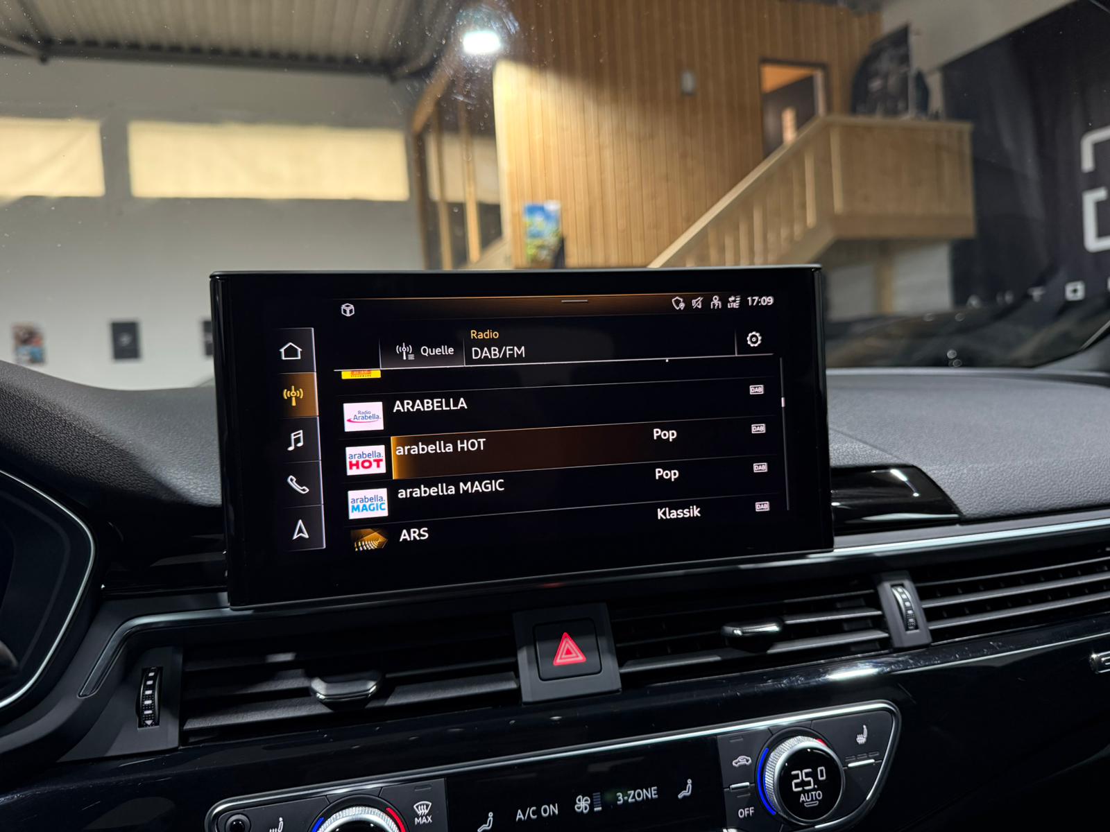 fullAudi A4 AV 40TDI Stro sport quattro 2020