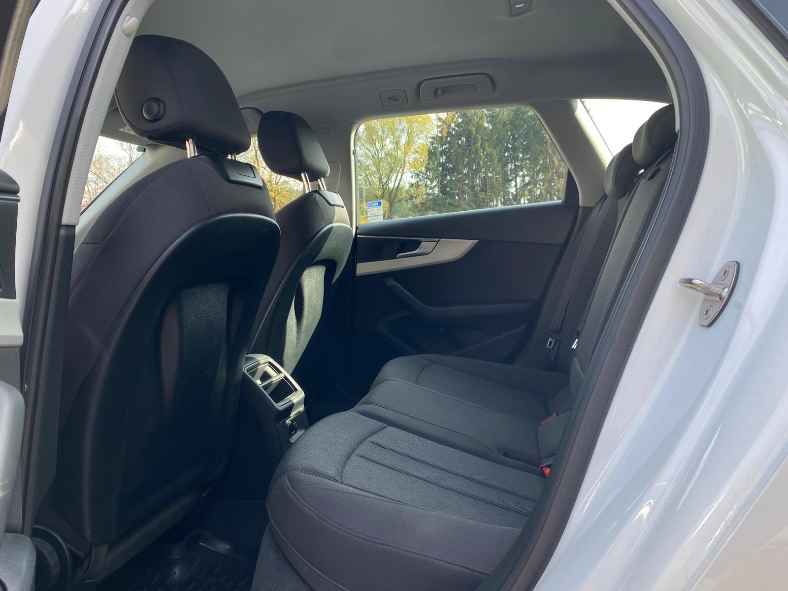 fullAUDI A4 AV 30TDI S-tronic Modell 2021