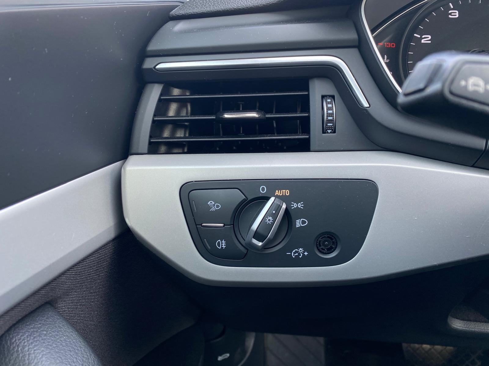 fullAUDI A4 AV 30TDI S-tronic Modell 2021