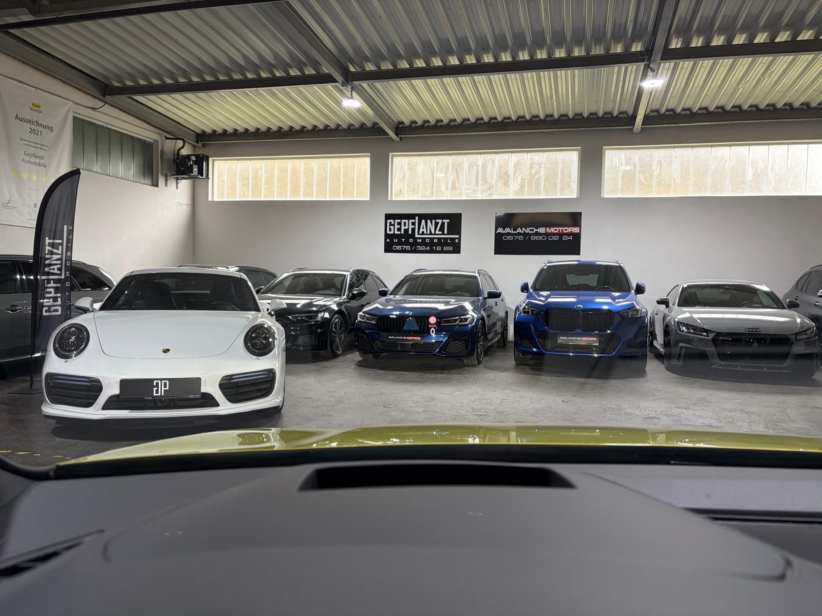 fullVW Golf VIII 2.0TDI R-LINE 2021