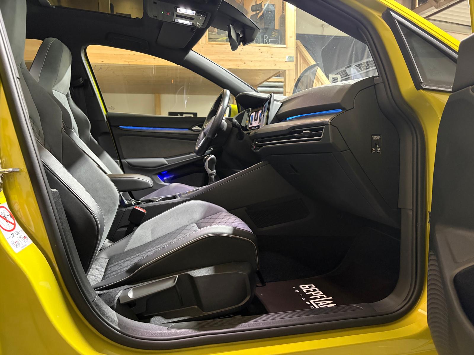 fullVW Golf VIII 2.0TDI R-LINE 2021